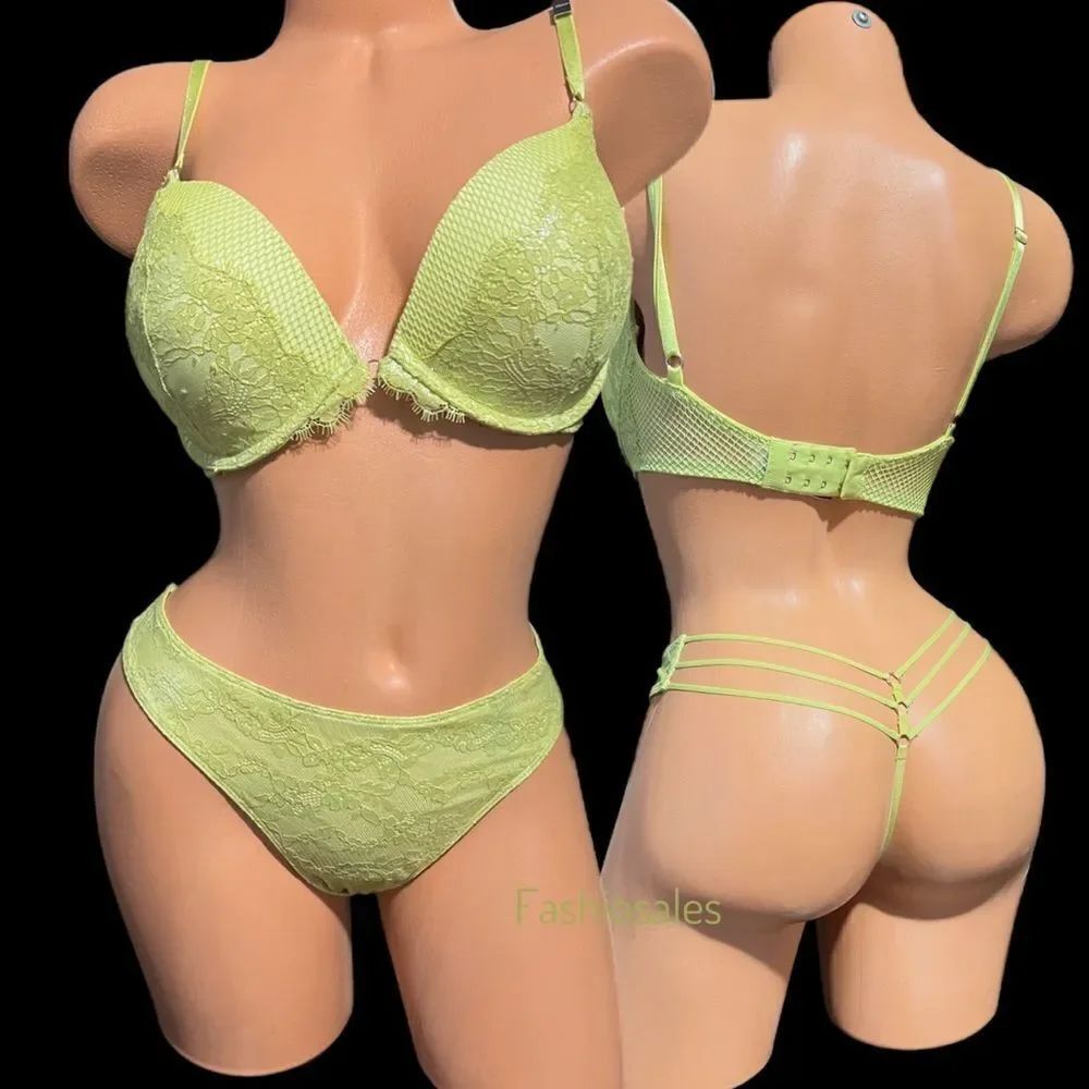 Victorias Secret Very Sexy set Push Up Padded metallic lace bra & V-string panty
